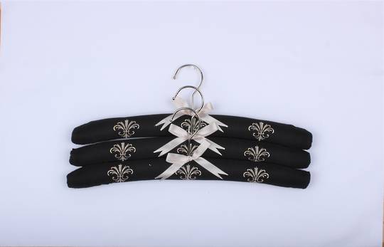 Fleur De Lis black coat hangers - set of 3.  Code: EH/FLEUR/BLK